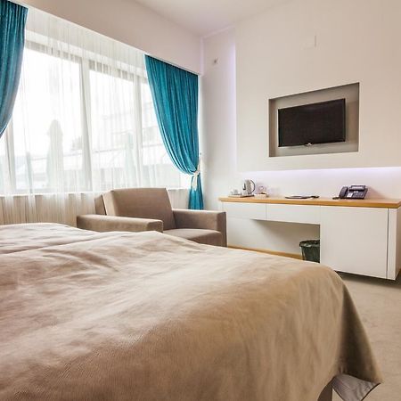 Gardenia Hotel & Spa Veles Habitación foto A bedroom in a hotel