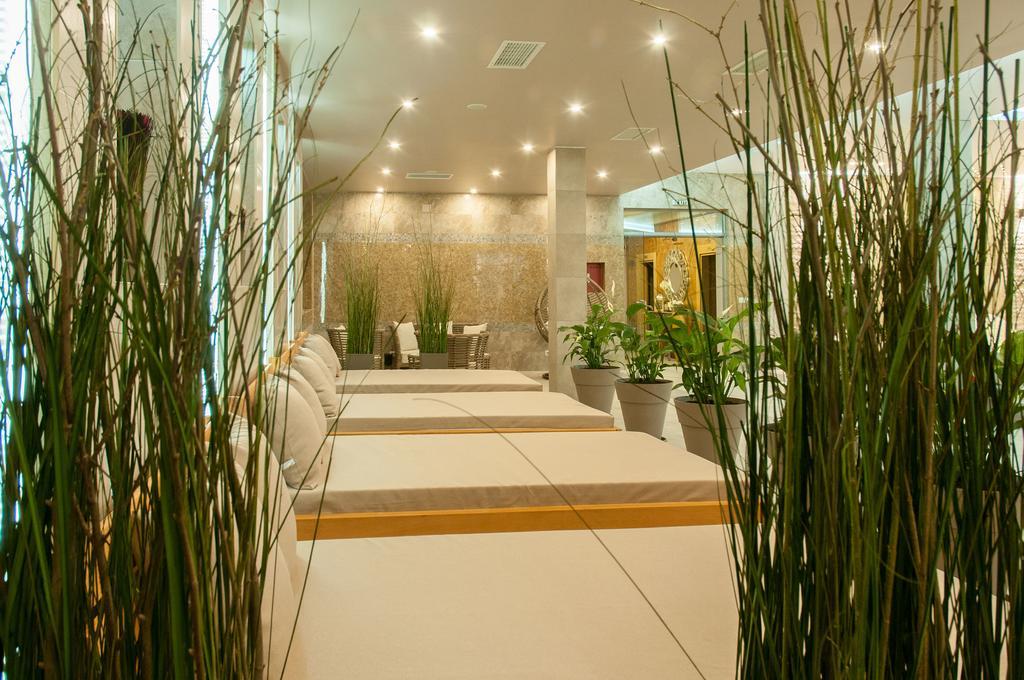 Gardenia Hotel & Spa Veles Exterior foto The spa at the InterContinental
