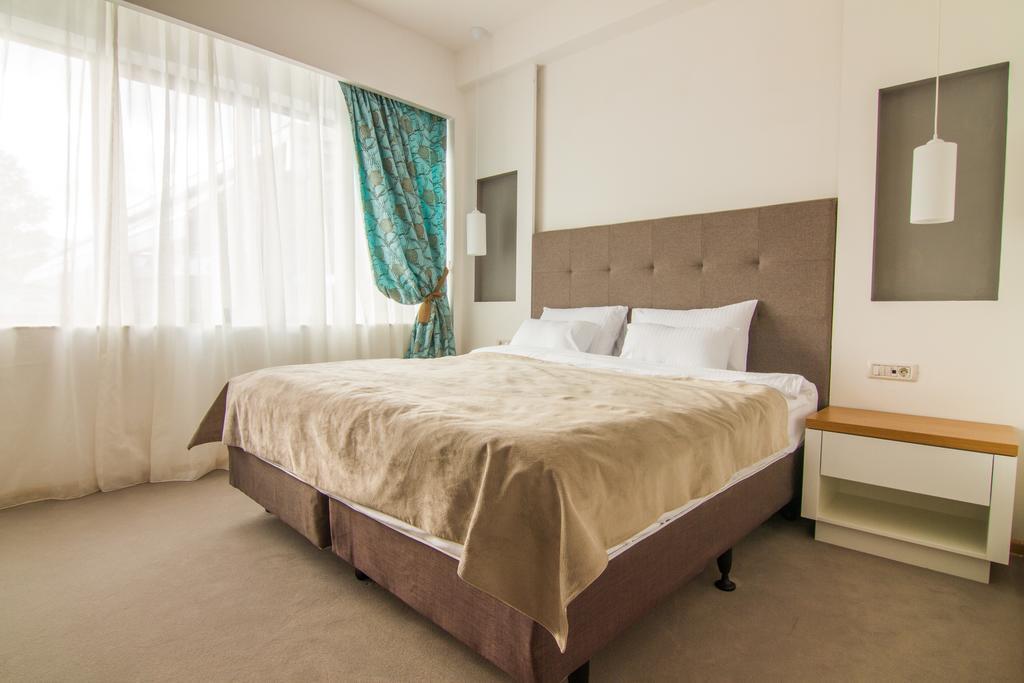 Gardenia Hotel & Spa Veles Habitación foto A bedroom